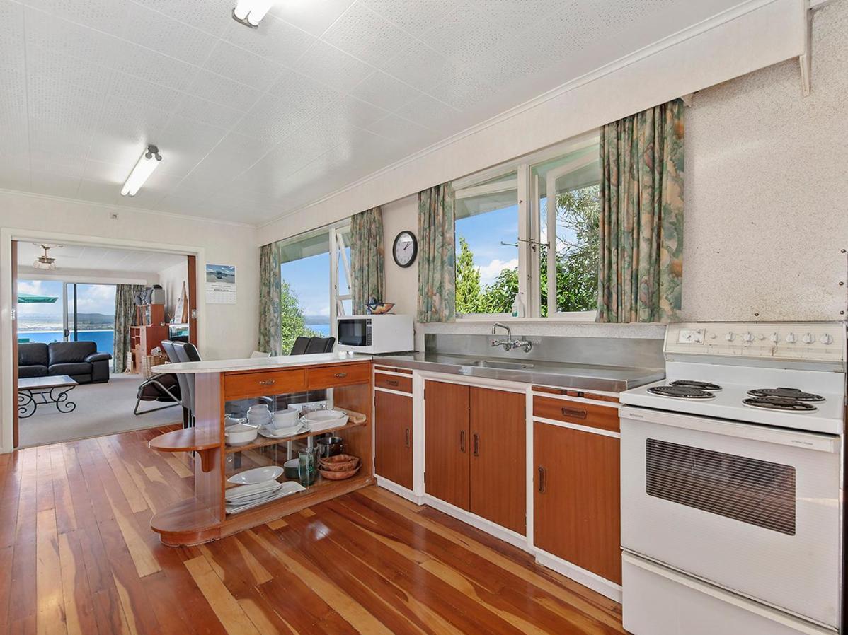 Lofty Lakeviews - Acacia Bay Holiday Home Taupo Eksteriør billede