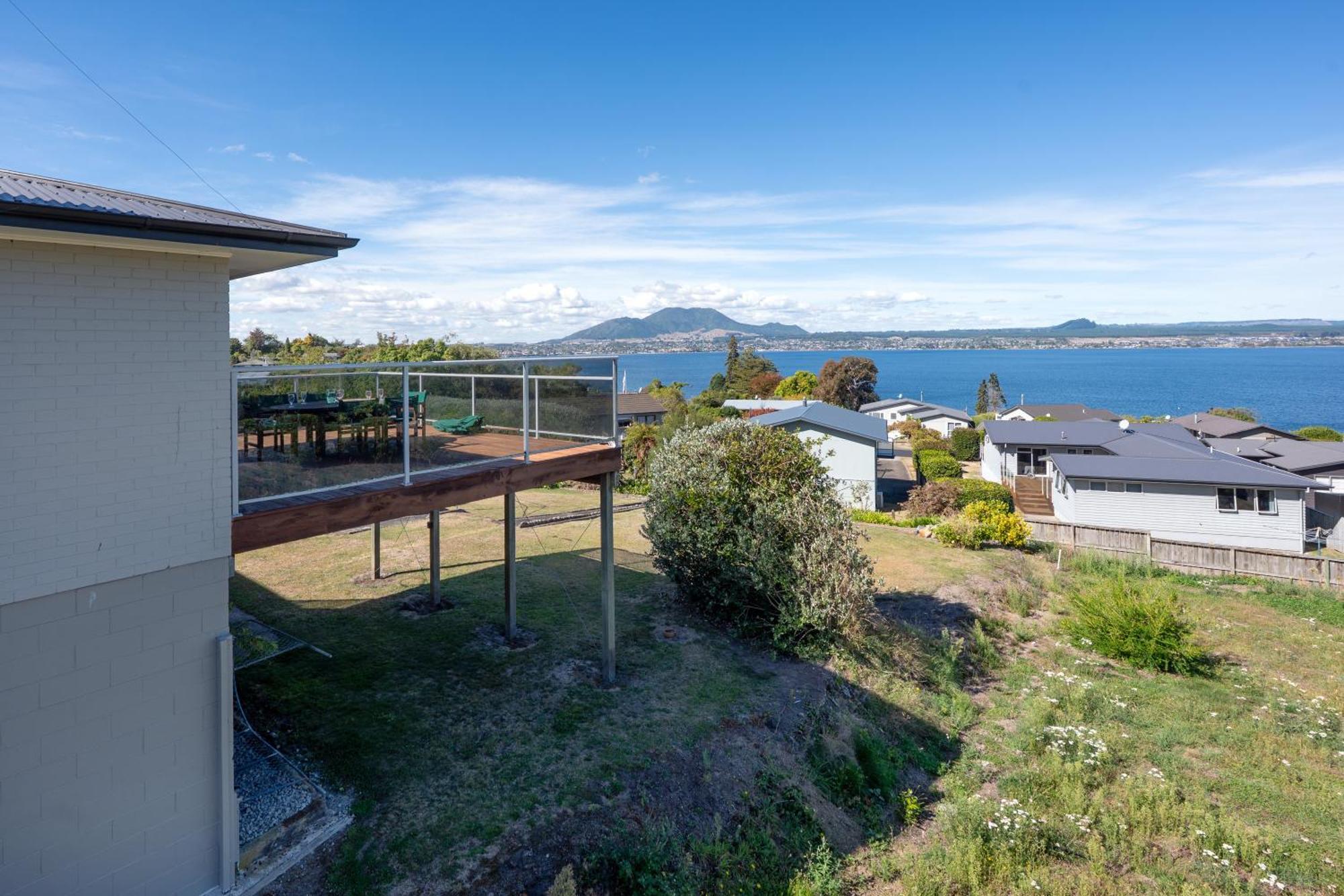 Lofty Lakeviews - Acacia Bay Holiday Home Taupo Eksteriør billede
